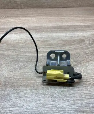 Nissan Primera Airbag deployment crash/impact sensor NissanSensor