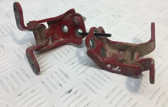 Ford Ranger Rear door lower hinge 6J20 / 6J19