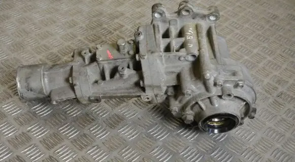 Mitsubishi Outlander Gearbox transfer box case 067015