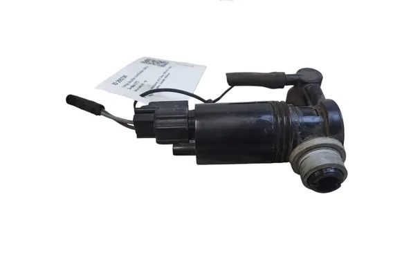 Volvo V40 Windscreen/windshield washer pump 1026810