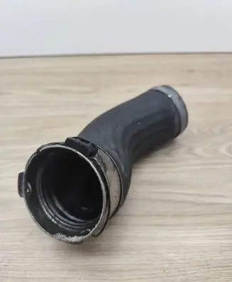 Volvo XC60 Intercooler hose/pipe 31338545