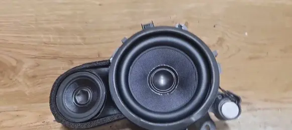 Volvo XC90 Front door speaker 30657757