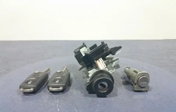 Skoda Octavia Mk2 (1Z) Ignition lock 1K0905851B