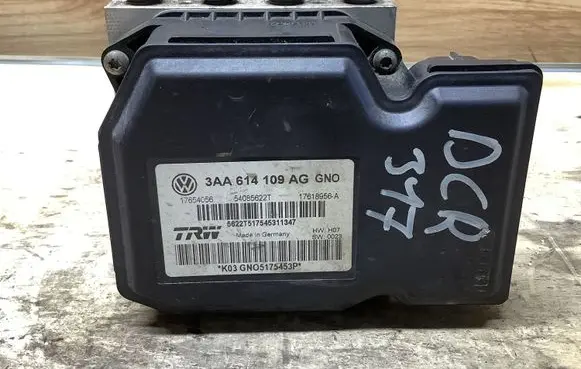 Volkswagen PASSAT B7 ABS Pump 3AA614109AG