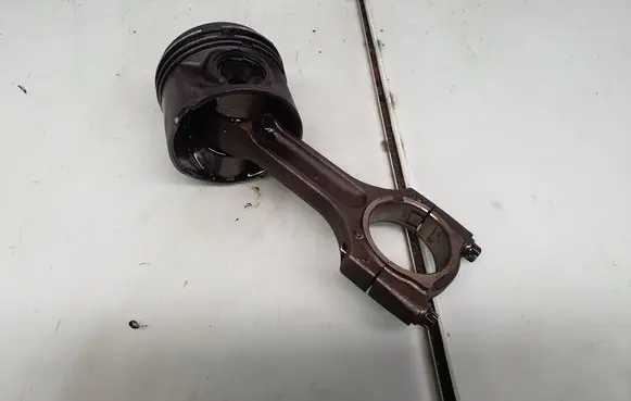 BMW 5 E60 E61 Piston with connecting rod 7798368 11247798368 7792745