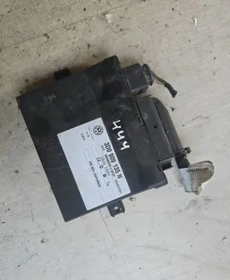 Volkswagen Touareg I Keyless (KESSY) go control unit/module 3D0909135N 5WK48825