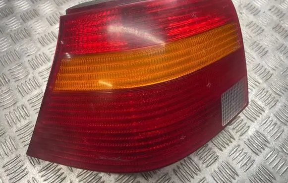 Volkswagen Golf IV Rear/tail lights 1J6945095Q 67736971