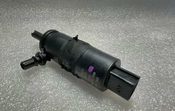 Audi A7 S7 4G Windscreen/windshield washer pump 6R0955681