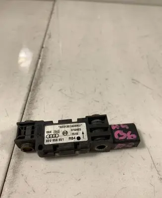Audi A4 S4 B6 8E 8H Airbag deployment crash/impact sensor 8E0959651