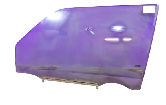 Suzuki Swift I Front door window glass four-door