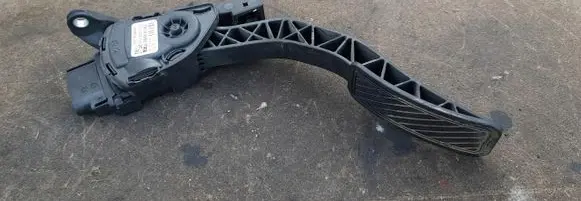 Ford B-MAX Accelerator throttle pedal 8V219F836AB