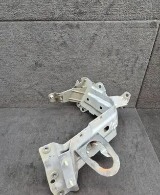 Audi Q7 4M Fender mounting bracket 4M0821132C 4M0821162B 4M0145841