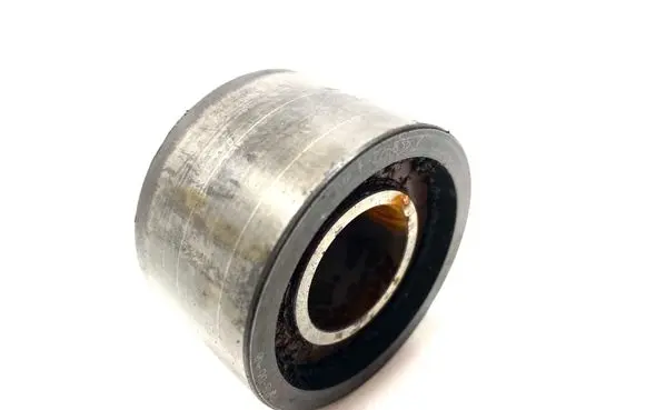 Volvo XC60 Timing belt tensioner pulley 8692561 F2268357 2268357