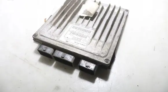Renault Megane II Engine control unit/module ECU R0410B034