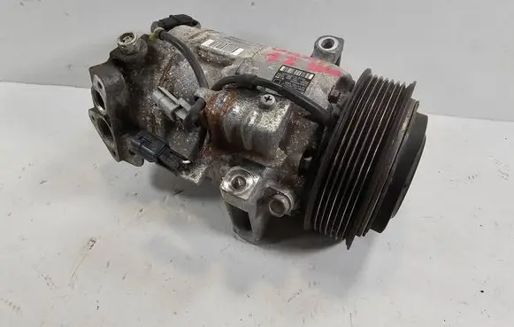 Nissan Qashqai Air conditioning (A/C) compressor (pump) 926004EB0A