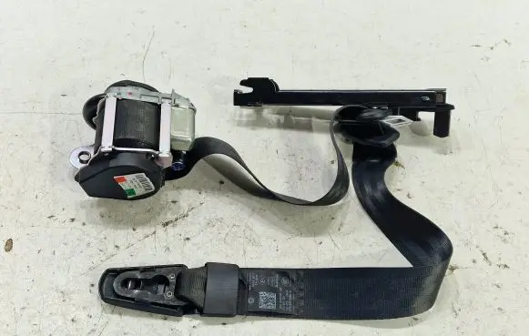 Skoda Superb B6 (3T) Front seatbelt 3T2857701
