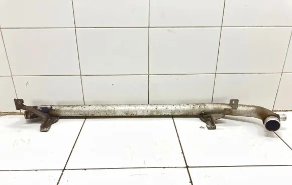 Audi A4 S4 B7 8E 8H Intercooler hose/pipe