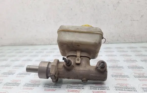 Volkswagen Golf IV Master brake cylinder 1J1611349
