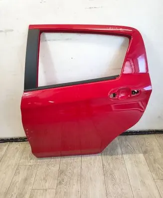 Toyota Yaris Rear door 