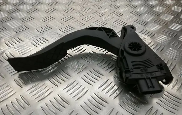 Audi A4 S4 B8 8K Accelerator throttle pedal 8K1723523A