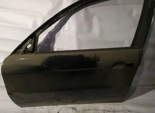 Alfa Romeo 147 Front door juodos