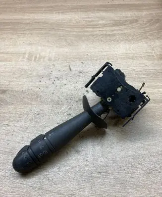 Renault Laguna II Wiper control stalk 8200012245