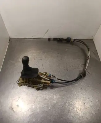 Volvo C30 Gear shifter/selector 30759803