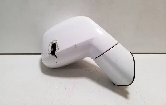 Chevrolet Orlando Front door electric wing mirror E13027481