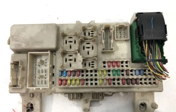 Mazda 3 I Fuse box set 519197032