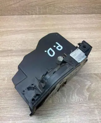 BMW 5 E60 E61 Front door lock 7167074