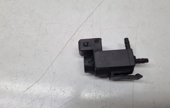 BMW 3 E92 E93 Turbo solenoid valve 7810831