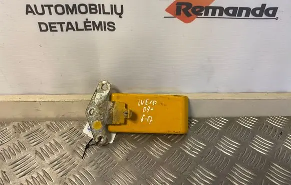 Iveco Daily 35 - 40.10 Rear door upper hinge