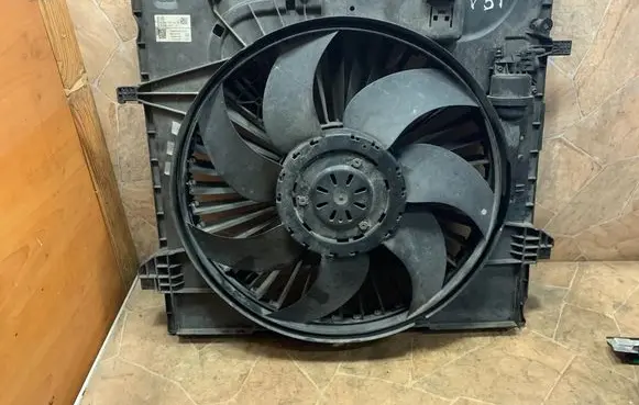 Mercedes-Benz GL X166 Fan impeller A0999062500