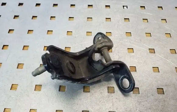 Honda FR-V Rear door lower hinge