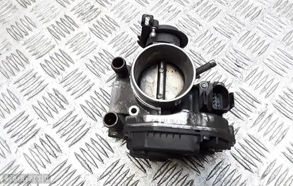Audi A4 S4 B5 8D Throttle valve 058133063h