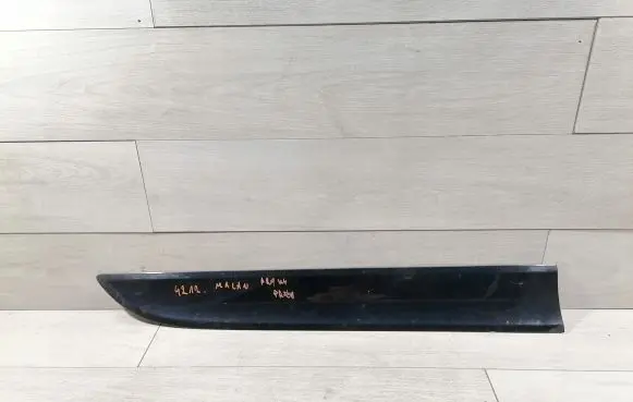Porsche Macan (95B) Front door trim (molding) 95b837890g