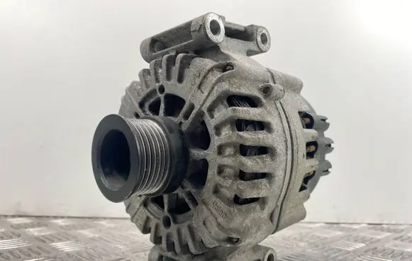 Mercedes-Benz Sprinter W907 W910 Generator/alternator A0009068404 C3123