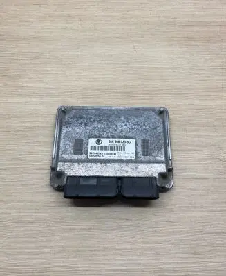 Skoda Octavia Mk1 (1U) Engine control unit/module 06A906033BG 5WP4015604