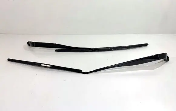 Honda Civic IX Front wiper blade arm