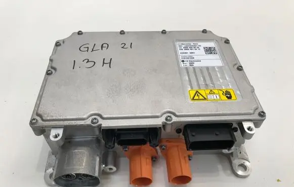 Voltage converter inverter