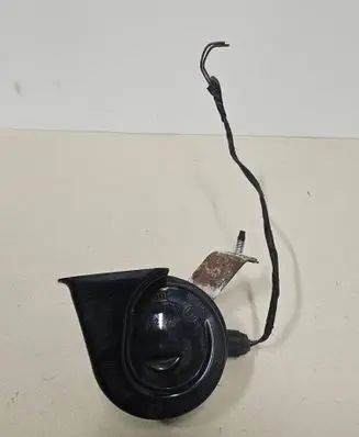 BMW 3 E46 Horn signal 3881157