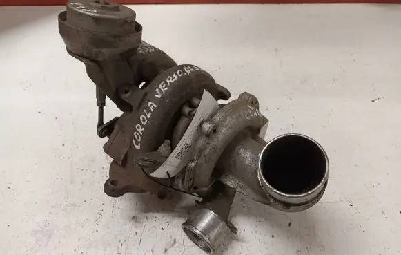 Toyota Corolla Verso AR10 Turbo 060130044075 172010R010