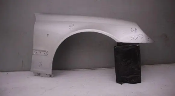 Mercedes-Benz E W211 Fender mounting bracket JIUJHBGDDFCHJ
