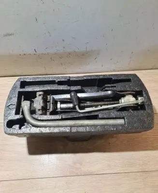 Volkswagen Golf VI Tool box 1j0012115af