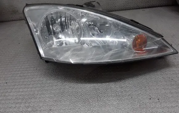 Ford Focus Headlight/headlamp E49798