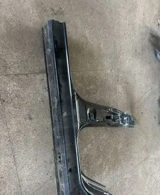 BMW X3 F25 Pillar (middle)