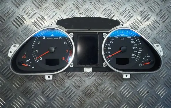 Audi A6 S6 C6 4F Speedometer (instrument cluster) 5540007312