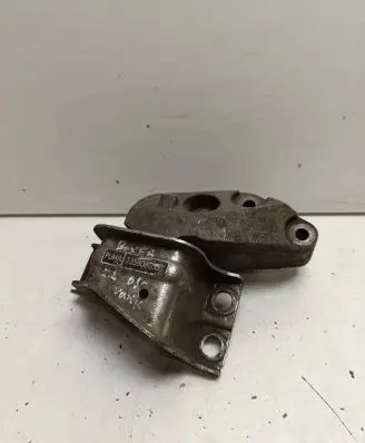 Peugeot Boxer Engine mount bracket 1358086080 A2360711