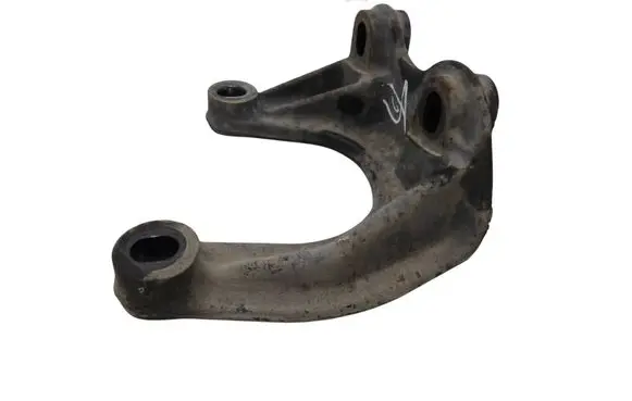 Volvo XC90 Front differential bracket 30684390