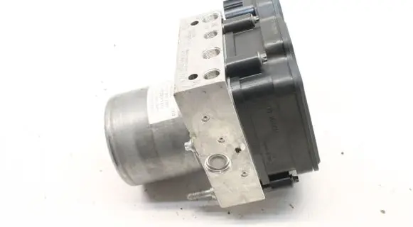 Mercedes-Benz CLA C118 X118 ABS Pump A1779002305 A1779019102